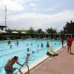 Grand Charme Voor 4 Personen Op River Village - Joycasa