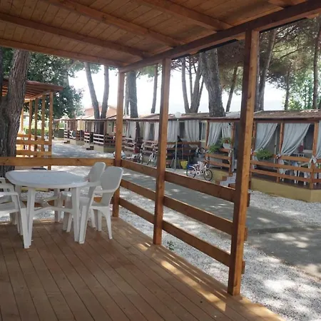 Grand Charme Voor 4 Personen Op River Village - Joycasa مكان تخييم *